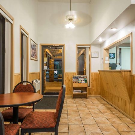Super 8 By Wyndham Fergus Falls المظهر الخارجي الصورة