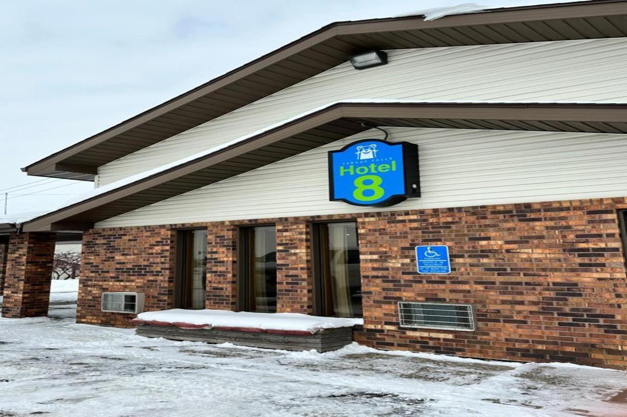 فندق Super 8 By Wyndham Fergus Falls المظهر الخارجي الصورة