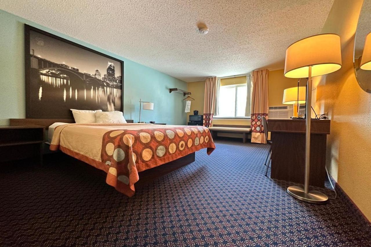 Super 8 By Wyndham Fergus Falls المظهر الخارجي الصورة